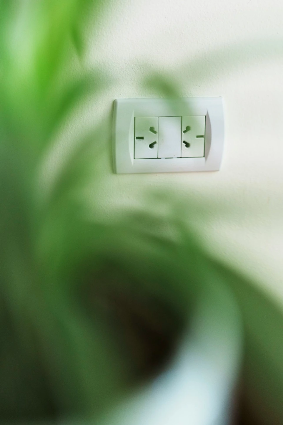 MaterialHubUSA.com champions constantly evolving sustainable practices that protect our planet and empower communities. By partnering with us, you gain a trusted ally that not only supplies critical equipment but also elevates your ESG performance throughout the supply chain.